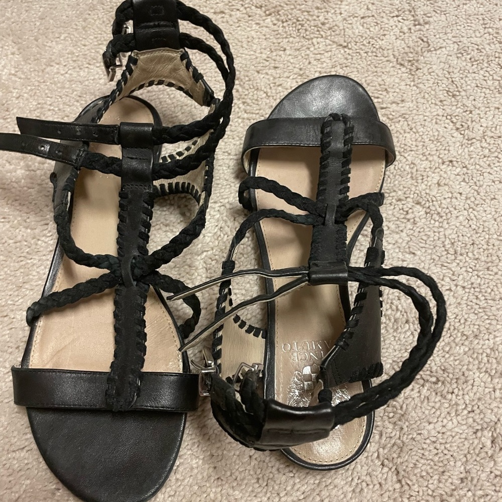 The perfect black sandal!